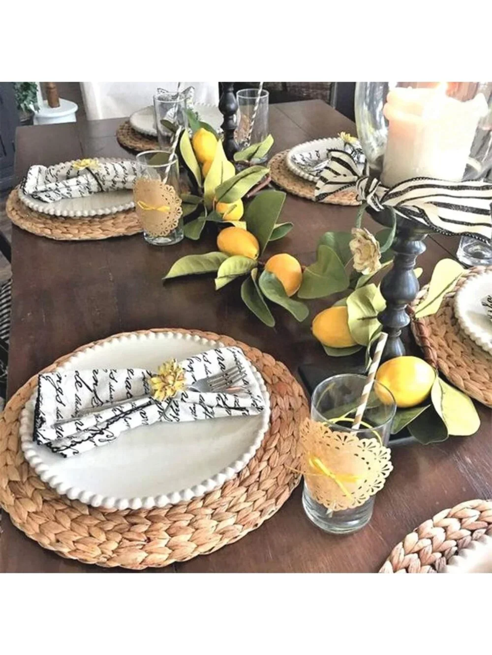 Set of 6 Round Woven Placemats - Heat Resistant Non-Slip Water Hyacinth Table